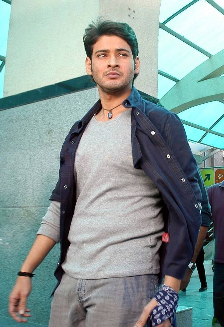 தற்போது ப்ரோமோஷன் வேலைகளில் பிசியாக இருக்கும் விஜய் ஆண்டனி, “பிச்சைக்காரன் 2 திரைப்படத்தில் நடிக்க ஏற்றவர் மகேஷ் பாபு. இந்த படத்துக்கு தேவையான எக்ஸ்பிரஷன், மற்றும் உடல்மொழி அவரிடம் உள்ளது” என பேசியுள்ளார்.