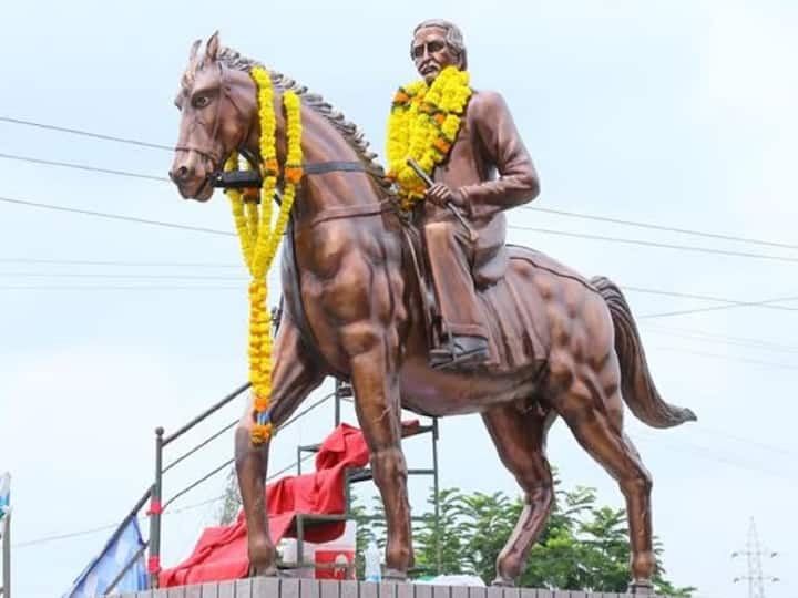 Rajamahendravaram: Sir Arthur Cotton Dora birth anniversary today locals tributes to his statue Sir Arthur Cotton: గోదారోళ్లు తినే ప్రతి ముద్దలోనూ కాటన్‌‌ దొరను ఎందుకు చూసుకుంటారు?