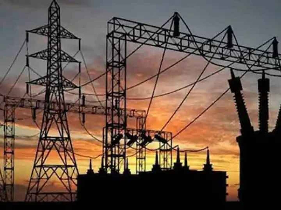 Pune Power Cut: पुणे, पिंपरी चिंचवड शहरातील अनेक भागात वीजपुरवठा खंडित; तांत्रिक बिघाडाने नागरिकांचे हाल Several Areas in Pune Pimpri Chinchwad area Phase Electricity Outage due to technical reason Pune Maharashtra news Pune Power Cut: पुणे, पिंपरी चिंचवड शहरातील अनेक भागात वीजपुरवठा खंडित; तांत्रिक बिघाडाने नागरिकांचे हाल