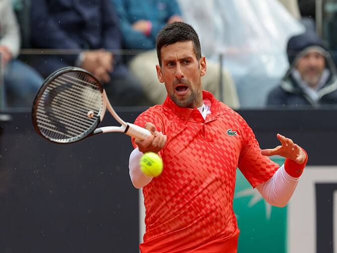 Serbia's Novak Djokovic shouts during the quarter final match against  Denmark's Holger Rune at the Italian Open tennis tournament, in Rome,  Wednesday, May 17, 2023. (AP Photo/Gregorio Borgia Stock Photo - Alamy