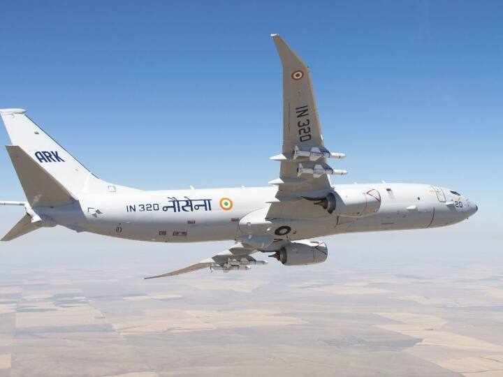 Indian Navy deployed its aircraft to help in rescue of capsized Chinese Fishing Vessel Chinese Ship Capsized: भारत ने दिखाया बड़ा दिल! हिंद महासागर में डूबा चीनी जहाज तो लोगों के रेस्क्यू के लिए आगे आई नौसेना