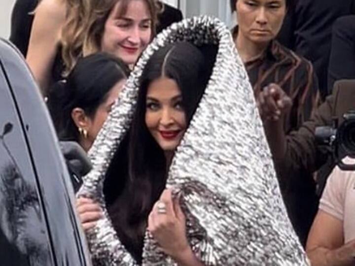 Cannes 2023: Aishwarya Rai Bachchan Reached To Cannes Red Carpet Actress Look A Like You Have Never Look Before Cannes 2023: घूंघट ओढ़े रेड कार्पेट पर पहुंचीं Aishwarya Rai Bachchan, कान्स में ऐसा लुक आपने कभी नहीं देखा होगा