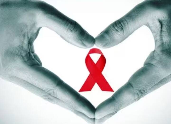 18 ਮਈ 1998 ਨੂੰ ਪਹਿਲਾ ਮਨਾਇਆ ਗਿਆ ਸੀ ਵਿਸ਼ਵ ਏਡਜ਼ ਵੈਕਸੀਨ ਦਿਵਸ : ਵਿਸ਼ਵ ਏਡਜ਼ ਵੈਕਸੀਨ ਦਿਵਸ ਦਾ ਸੰਕਲਪ ਉਸ ਸਮੇਂ ਦੇ ਰਾਸ਼ਟਰਪਤੀ ਬਿਲ ਕਲਿੰਟਨ ਦੁਆਰਾ 18 ਮਈ, 1997 ਨੂੰ ਮੋਰਗਨ ਸਟੇਟ ਯੂਨੀਵਰਸਿਟੀ ਵਿਖੇ ਦਿੱਤੇ ਗਏ ਭਾਸ਼ਣ ਤੋਂ ਆਇਆ ਹੈ। ਬਿਲ ਕਲਿੰਟਨ ਦੇ ਭਾਸ਼ਣ ਦੀ ਵਰ੍ਹੇਗੰਢ ਨੂੰ ਮਨਾਉਣ ਲਈ 18 ਮਈ 1998 ਨੂੰ ਪਹਿਲਾ ਵਿਸ਼ਵ ਏਡਜ਼ ਵੈਕਸੀਨ ਦਿਵਸ ਮਨਾਇਆ ਗਿਆ ਸੀ।