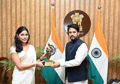 केंद्रीय क्रीडा मंत्र्यांच्या हस्ते 3 राष्ट्रीय क्रीडा पुरस्कार विजेत्यांना प्रशस्तीपत्र आणि ट्रॉफी प्रदान