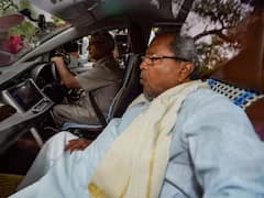 Karnataka New Chief Minister: సిద్ధరామయ్య స్వగ్రామంలో పండుగ వాతావరణం, నృత్యాలు, పాలాభిషేకాలతో సంబురాలు!