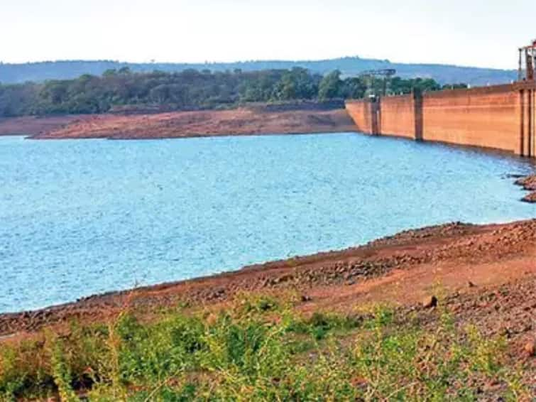 Kolhapur Radhanagari dam decreased water level there is a possibility of water shortage if the arrival of rains is delayed Kolhapur News: राधानगरी धरणाचा पाणीसाठा खालावला, पावसाचे आगमन लांबल्यास पाणीबाणीची शक्यता