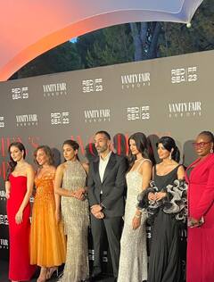 Cannes 2023: शिमरी गाउन में समुद्र किनारे सारा अली खान ने दिए पोज, एक्ट्रेस के बैक टू बैक कान्स लुक्स की हो रही तारीफ