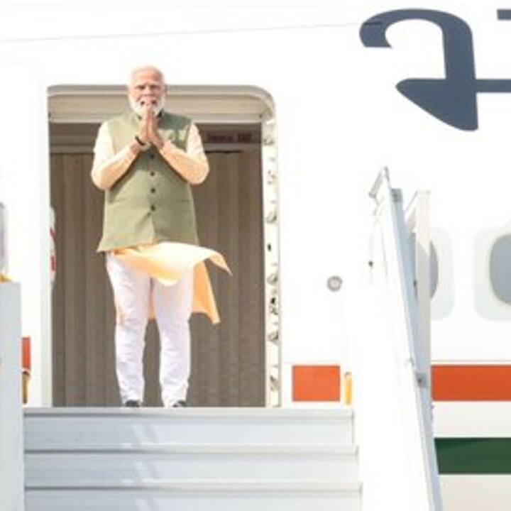 G7 সম্মেলনে যোগ দিতে জাপান পৌঁছেছেন প্রধানমন্ত্রী। আজই হিরোশিমায় পা রাখেন তিনি। সম্মেলেন অতিথি দেশ হিসাবে আমন্ত্রণ জানানো হয়েছে ভারতকে।