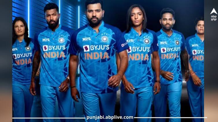 why-indian-cricket-team-jersey-is-blue-in-colour-tricolour-flag-know-about-this ਕੀ ਤੁਸੀਂ ਜਾਣਦੇ ਹੋ...ਭਾਰਤੀ ਕ੍ਰਿਕਟ ਟੀਮ ਦੀ ਜਰਸੀ ਹਮੇਸ਼ਾ ਨੀਲੀ ਕਿਉਂ ਹੁੰਦੀ ਹੈ?