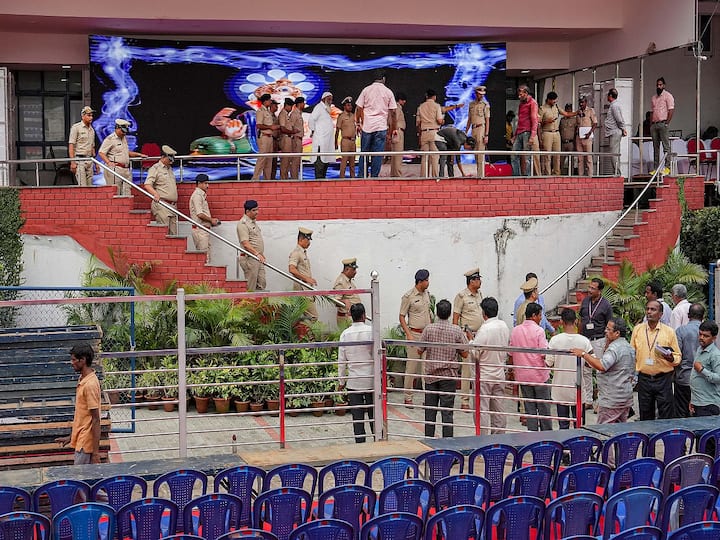 According to reports, the grand-old party discussed a two-and-a-half-year rotational tenure for both leaders. However, there was no mention of this during the party briefing that confirmed the CM announcement. (Image Source: PTI)