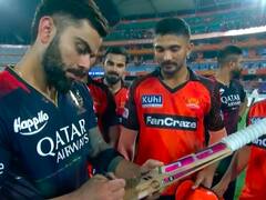 Watch: SRH Players Make A Beeline To Take Virat Kohli's Autographs