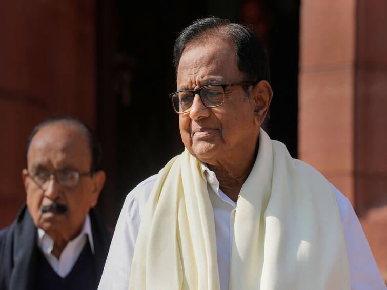 2000 Rupee Currency Note RBI Chidambaram Slams BJP Says Band-Aid To Cover Up Foolish Decision 'Band-Aid' To Cover Up 'Foolish Decision': Chidambaram Slams Centre Over Withdrawal Of 2,000 Note