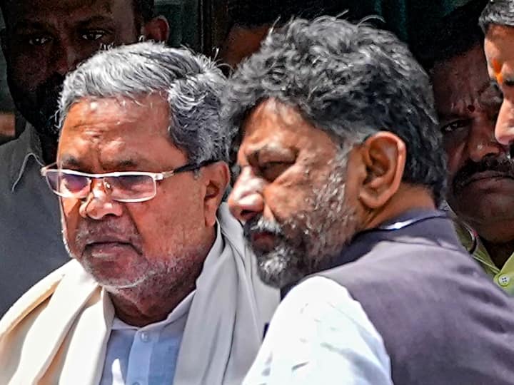 Karnataka Government Formation Siddaramaiah And DK Shivakumar Reached Delhi Meet Rahul Gandhi Mallikarjun Kharge For Cabinet Karnataka Cabinet Formation: शपथ से पहले फिर दिल्ली पहुंचे डीके शिवकुमार, आखिर क्या है वजह?