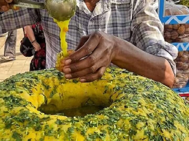 Volcano Panipuri, Anyone? This Unique Twist To Our Favourite Street Food Is Yummy Volcano Panipuri : தயிர் பானிபூரி, ஸ்வீட் பானிபூரி பாத்திருப்பீங்க.. எரிமலை பானிபூரி பாத்திருக்கீங்களா? இங்க பாருங்க