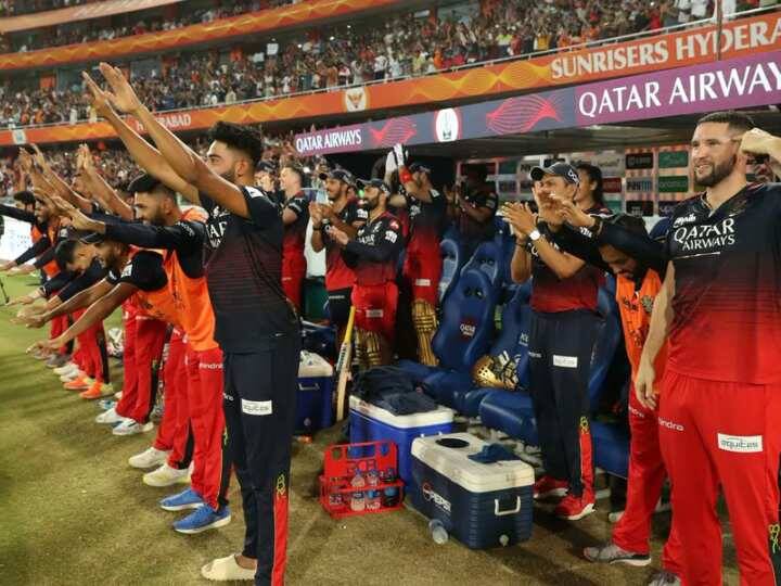 IPL 2023 RCB Dugout Gives a Standing Ovation After Virat Kohli Completed His 6th IPL Century Watch: विराट कोहली का तूफान, डगआउट से लेकर दर्शकों ने किया सलाम, पूरे स्टेडियम में अलग ही था माहौल