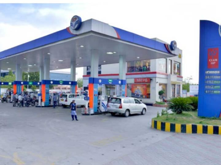 Petrol, Diesel Price: மாற்றம் கண்டுள்ளதா பெட்ரோல், டீசல் விலை? - இன்றைய நிலவரம் என்னன்னு பாருங்க petrol and diesel price on 19th may 2023 chennai know full details Petrol, Diesel Price: மாற்றம் கண்டுள்ளதா பெட்ரோல், டீசல் விலை? - இன்றைய நிலவரம் என்னன்னு பாருங்க