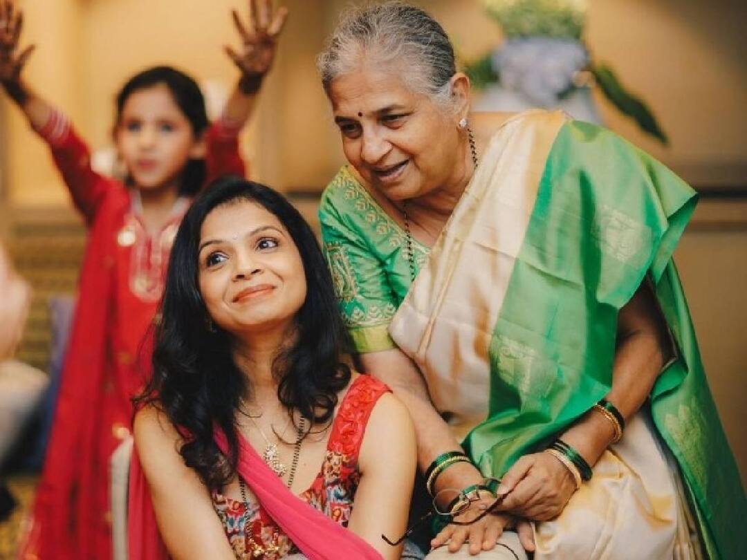 Sudha Murthy: நான் தான் உங்க பிரதமரின் மாமியார்.. லண்டன் விமான நிலையத்தில் கெத்து காட்டிய சுதா மூர்த்தி..