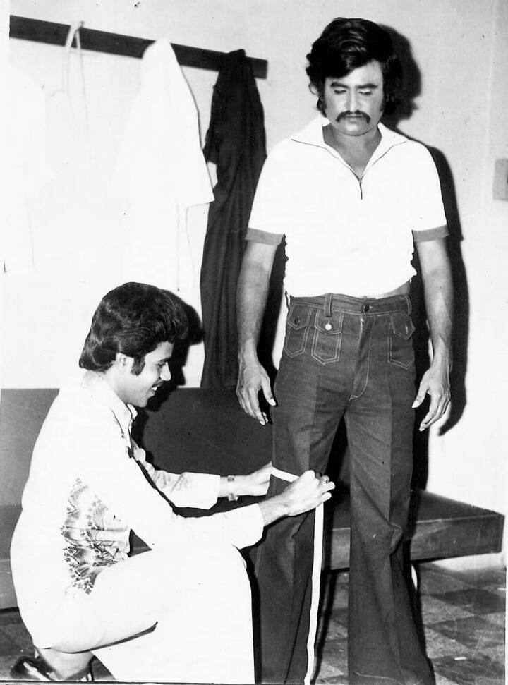 సూపర్ స్టార్ రజనీ కాంత్ కు షూటింల్ లో కొలతలు తీసుకుంటున్న వాలేశ్వరరావు