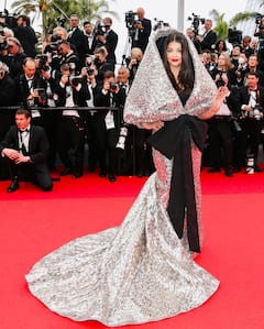 Aishwaryarai Bachchan: కేన్స్ ఫిల్మ్ ఫెస్టివల్ లో ఐశ్వర్యరాయ్ బచ్చన్ లుక్ అదుర్స్