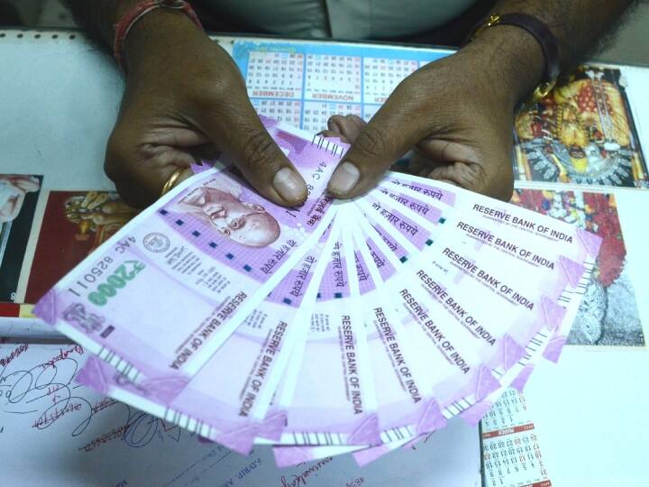 RBI to withdraw Rs 2000 currency note from circulation 2000 के नोट्स पर RBI का बड़ा फैसला, सर्कुलेशन होगा बंद