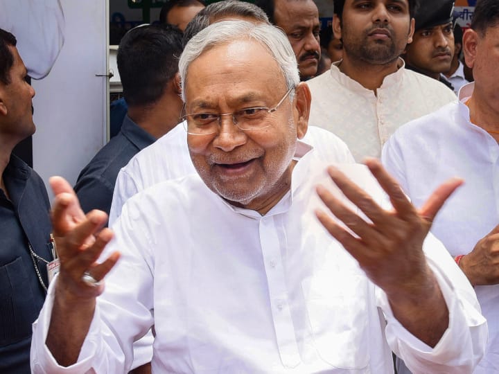 Ashok Choudhary One Sstep Ahead of Lalan Singh Said What Question Mark on Nitish Kumar If Becoming PM Bihar Politics: ललन सिंह से एक कदम आगे निकले अशोक चौधरी, CM नीतीश का नाम लिया, कहा- 'PM बनने में…'