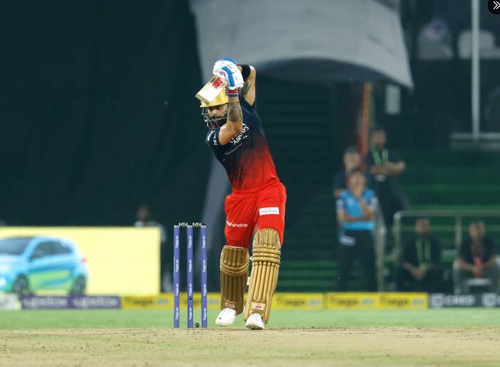 How Virat Kohli hit sixes without being power hitter Harshal Patel revels पावर हिटर नहीं होने के बावजूद विराट कोहली कैसे नायाब बल्लेबाजी करते हैं? साथी खिलाड़ी ने किया खुलासा