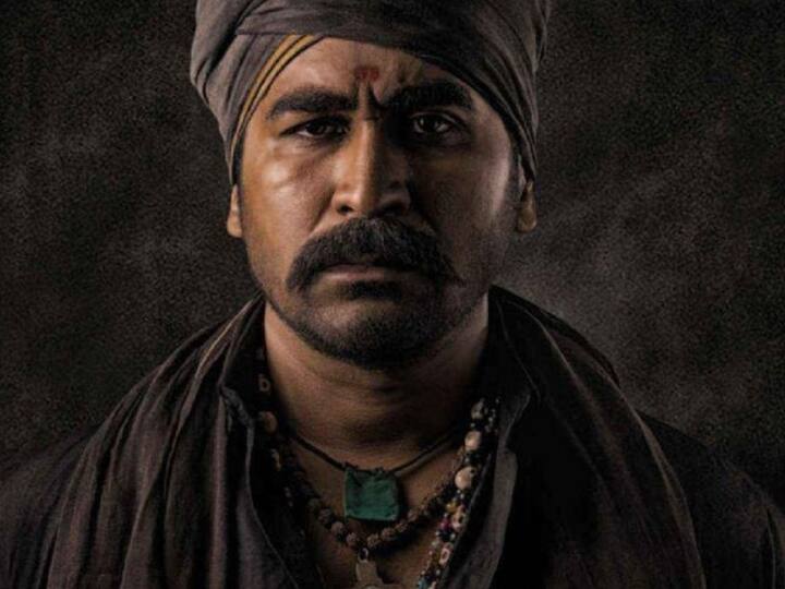 பெரும் பில்லியனராக உருவெடுக்கும் விஜய் ஆண்டனி அதன் பின் எடுக்கும் அதிரடி முடிவுகள் என்ன? அதன் விளைவுகள் என்ன? பிரிந்த தங்கையை விஜய் ஆண்டனி சந்தித்தாரா என்பது ’பிச்சைக்காரன் 2’ படத்தின் மீதிக்கதை.