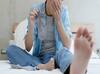 Smelling Feet Remedy : பாதங்களில் துர்நாற்றம் வீசுகிறதா? கவலை வேண்டாம்; இதை செய்யுங்க..