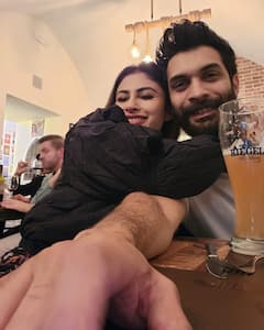 Mouni Roy Photos: లైఫ్ ని ఫుల్ ఎంజాయ్ చేస్తోన్న మౌనీ రాయ్‌