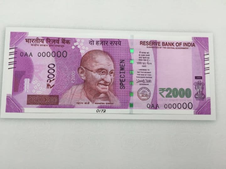 RBI to withdraw Rs 2000 note, told banks to stop issuing it