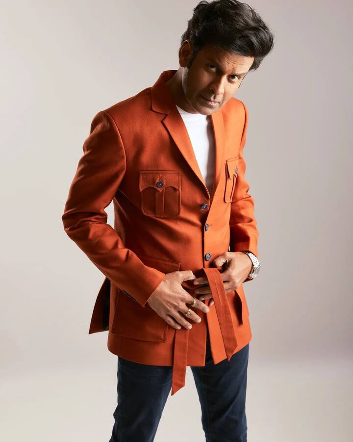 मनोज ने आगे बताया कि, एक बार होली के दिन उनके पिता ने उन्हें आधा गिलास ठंडाई दी थी. जिसमें भांग मिली हुई थी और ये सब देखकर उनकी मां बहुत ज्यादा नाराज हुई थी.