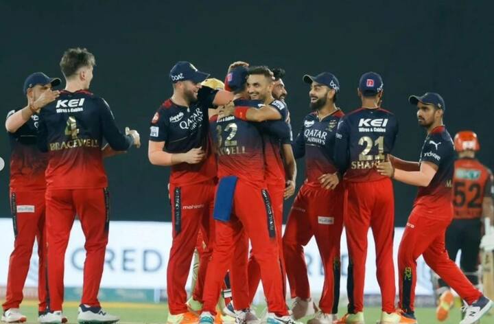 கடைசி ஓவரில் கிளென் மேக்ஸ்வெல் பெங்களூர் அணியை வெற்றி பாதைக்கு அழைத்து சென்றார். இதன் மூலம் நான்காம் இடத்துக்கு முன்னேரியுள்ளனர் பெங்களூர் ராயல் சேலஞ்சர்ஸ்.