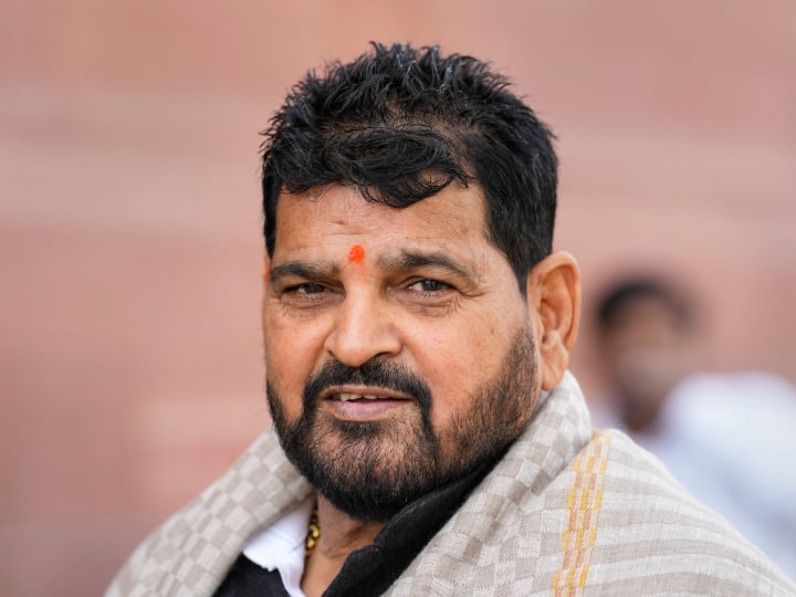 Wrestler Protest Brij bhushan Sharan Singh has not been arrested yet Delhi Police Wrestler Protest: अभी तक क्यों गिरफ्तार नहीं किए गए बृजभूषण शरण सिंह? दिल्ली पुलिस ने बताया