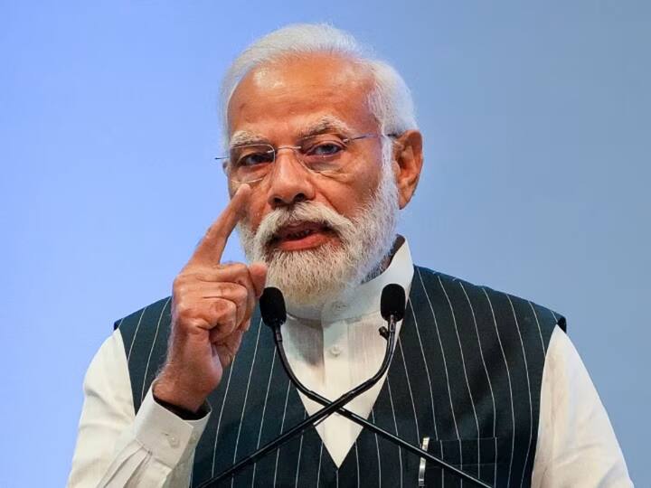 PM Modi Japan Visit PM Modi reaches Hiroshima, Japan, will participate in G7 conference PM Modi Japan Visit: ఉగ్రవాదాన్ని వీడితేనే పాక్‌తో మైత్రి, G-7 సమ్మిట్‌ ముందు ప్రధాని కీలక వ్యాఖ్యలు