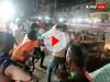 Watch: बेल्ट खोलकर दे दना दन... नालंदा में बीच बाजार में भिड़ गए युवक, पुलिस ने बताया क्या है मामला