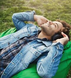 ਗਰਮੀਆਂ 'ਚ ਖੁੱਲ੍ਹੇ ਅਸਮਾਨ ਦੇ ਹੇਠਾਂ ਛੱਤ 'ਤੇ ਸੌਣਾ ਕਿੰਨਾ ਕੁ ਫਾਇਦੇਮੰਦ ਹੈ? ਜਾਣੋ