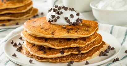 Food causes Fatigue જો તમને પણ નાસ્તો કર્યા પછી અથવા લંચ કર્યા પછી ખૂબ ઊંઘ આવે છે, તો તેનો અર્થ એ છે કે તમે તમારા આહારમાં બિનઆરોગ્યપ્રદ વસ્તુઓ વધુ છે.