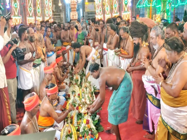 Sattanathar Temple: மே 24 ம் தேதி மகா கும்பாபிஷேகம்.. சட்டைநாதர் கோயிலில் தொடங்கிய யாகசாலை பூஜைகள்..!