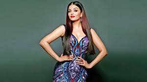 बांद्रा वाला अपार्टमेंट – वहीं बात करें ऐश्वर्या के आशियाने की तो उनके पास मुंबई में बांद्रा इलाके एक 5 बेडरूम का घर है. जिसकी कीमत करोड़ों रुपए की है.