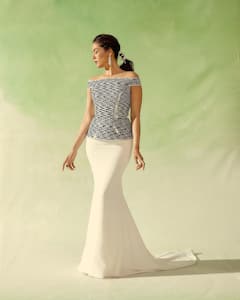 Mira Rajput Drops Dead Gorgeous Pics In Amit Aggarwal Outfit