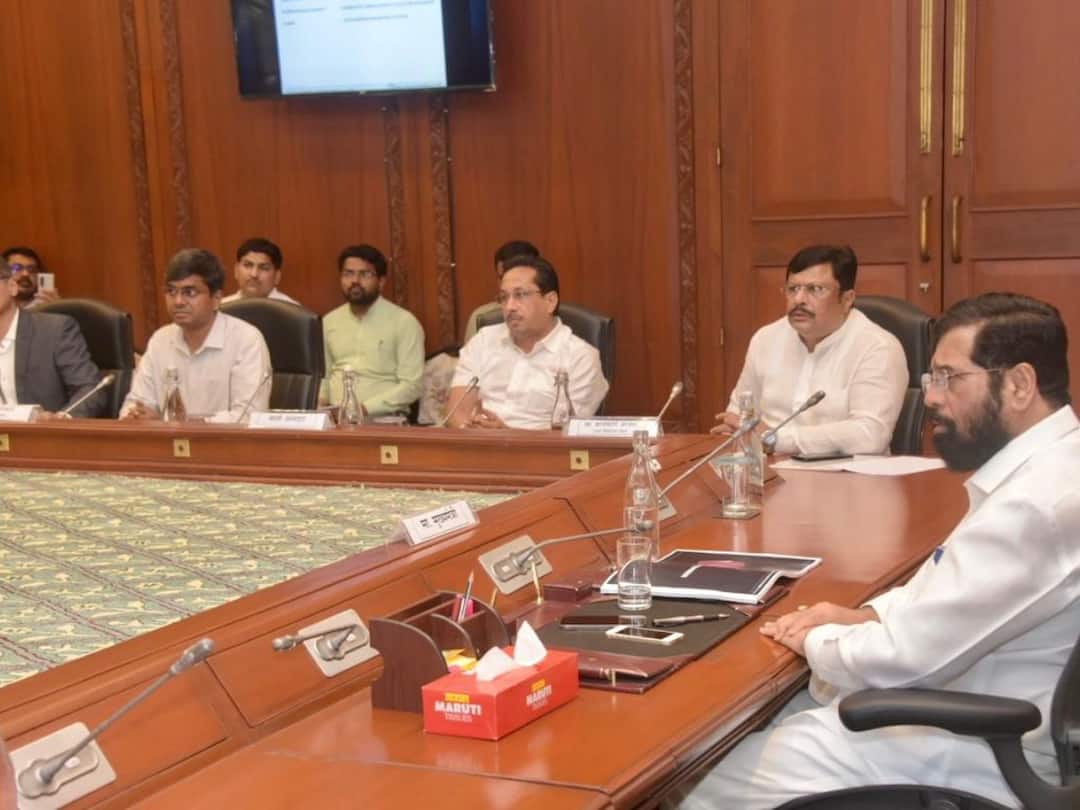 International Convention Center at Kolhapur cm eknath shinde Instructions to complete the work within a year Kolhapur News: कोल्हापुरात आंतरराष्ट्रीय कन्व्हेंशन सेंटर; काम वर्षभरात पूर्ण करण्याचे मुख्यमंत्र्यांचे निर्देश