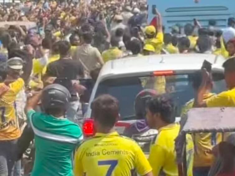 IPL 2023: Fans Go Berserk After Seeing MS Dhoni- Watch Video Watch: Fans Go Berserk After Seeing MS Dhoni Ahead Of DC Vs CSK Clash