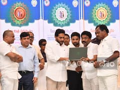 వాలంటీర్లకు వందనం కార్యక్రమాన్ని ప్రారంభించిన సీఎం జగన్