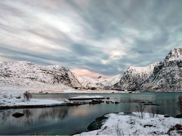 आर्कटिक महासागर करीब 8.7 मिलियन किमी तक फैला हुआ है और यह उत्तरी अमेरिका से लगभग 150% बड़ा है.