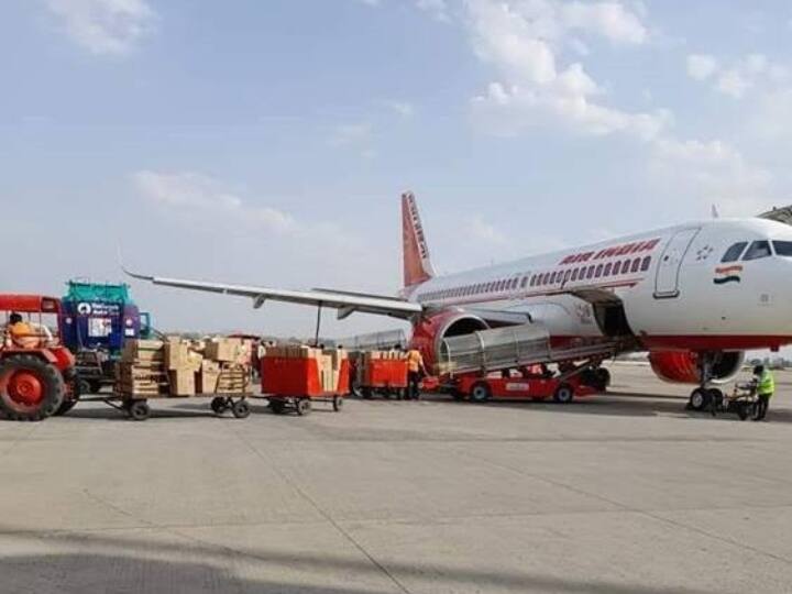 Indore airport Number of passengers increased so many passengers traveling daily Madhya Pradesh Ann MP News: इंदौर एयरपोर्ट पर बढ़ी यात्रियों की संख्या, रोजाना इतने यात्री कर रहे सफर, सुविधाओं में भी हुई बढ़ोतरी