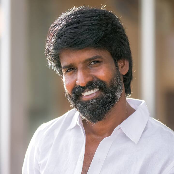 இப்படத்தில், விஷால், ஸ்ரீ திவ்யா, குலப்புலி லீலா, ஆதிரா பாண்டிலட்சுமி, ராதா ரவி, சூரி, அருள்தாஸ் ஆகியோர் நடித்துள்ளனர்