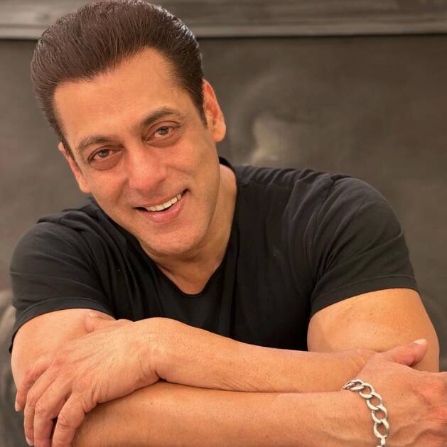 सलमानला नुकतीच 'टायगर 3'च्या सेटवर गंभीर दुखापत झाली आहे.