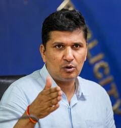 फिर दिल्ली के 'बॉस' बने LG, वापस मिली ट्रांसफर-पोस्टिंग की पावर, सौरभ भारद्वाज बोले- 'थोपे हुए...'