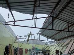 बस्तर में आंधी- तूफान ने मचाई तबाही, सीआरपीएफ कैंप की छत गिरी, 11 जवान घायल