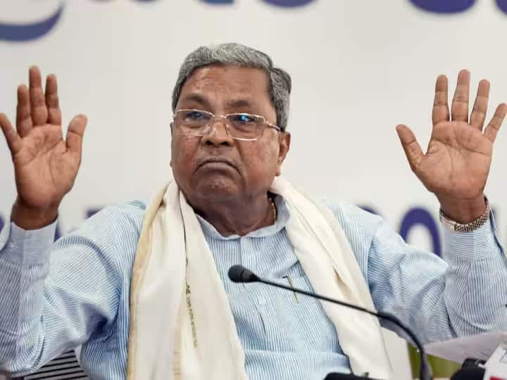 2000 Rupee Currency Note RBI Siddaramaiah Attacks on BJP Congress Leader 2000 का नोट बैन! शपथ लेने से पहले सिद्धारमैया बोले- अपनी नाकामियों से ध्यान हटाने की कोशिश कर रही बीजेपी